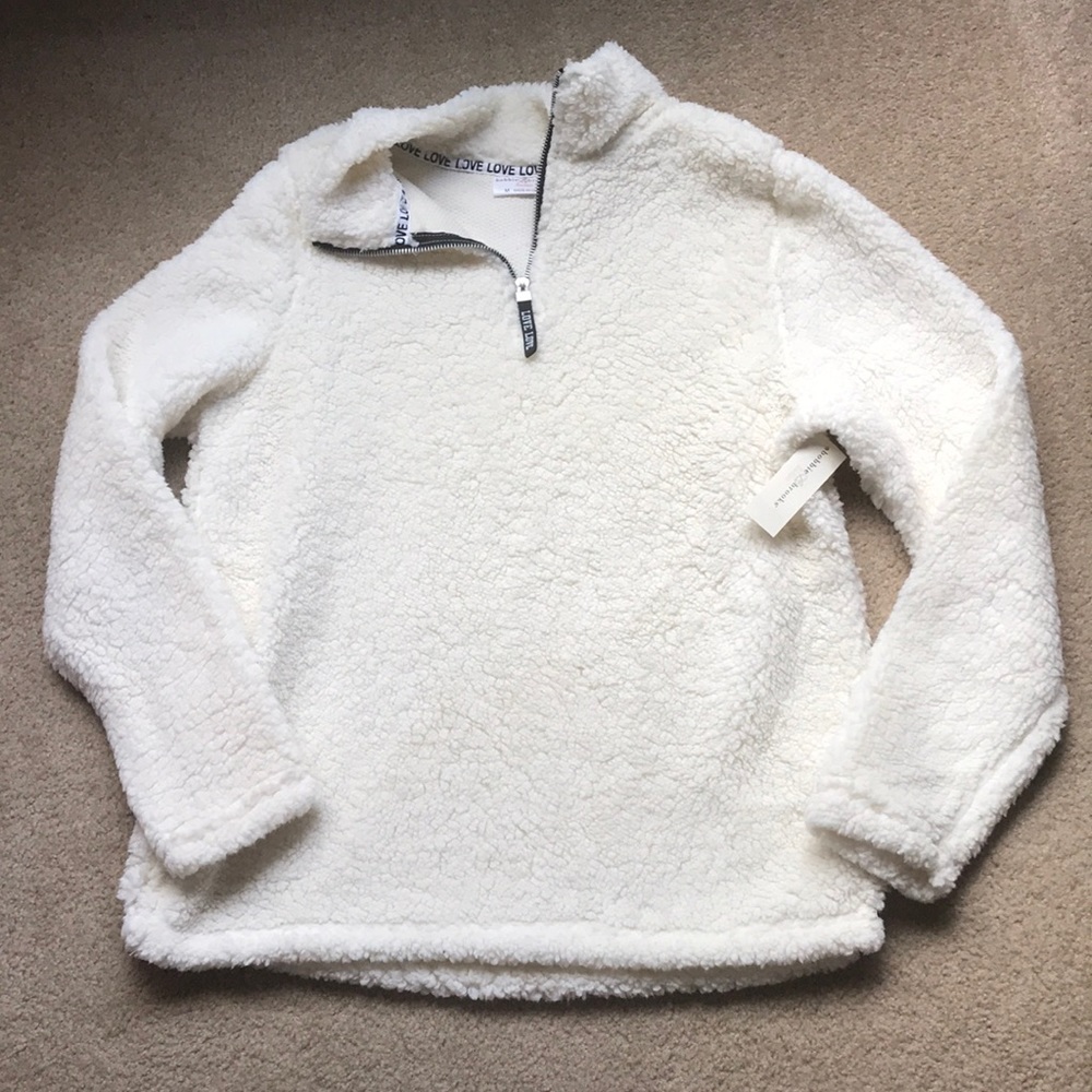 White Pullover